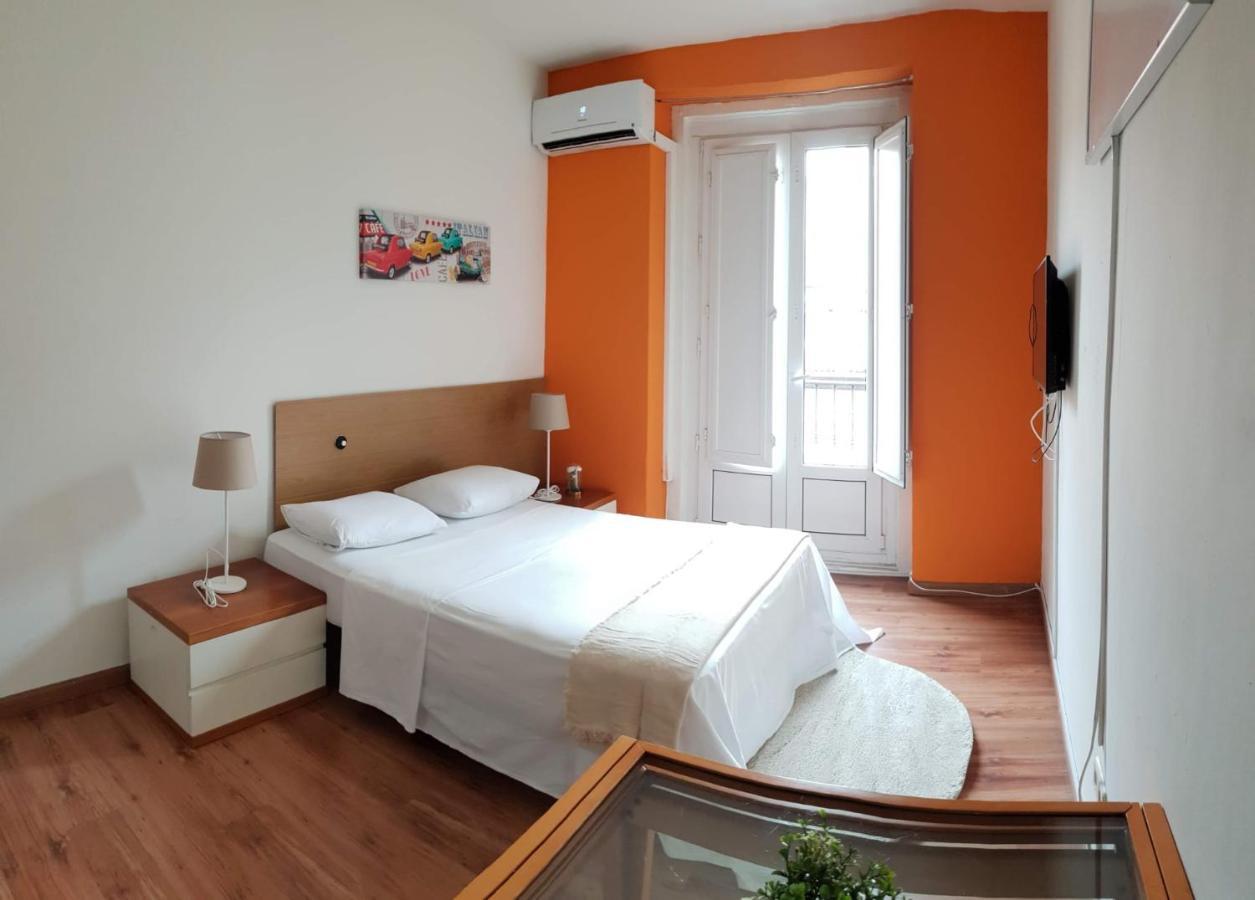 Apartamentos Fuencarral Madrid Eksteriør billede